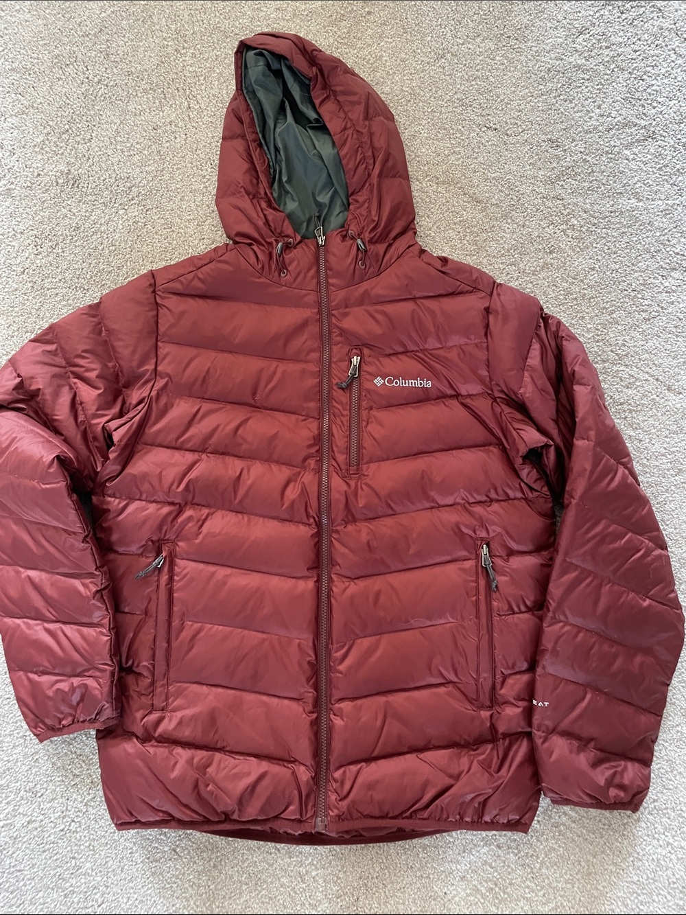 Columbia Men’s Burgundy Hooded Puffer Jacket